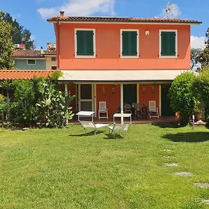 La Casa Delle Buone Letture , Lucca Italia