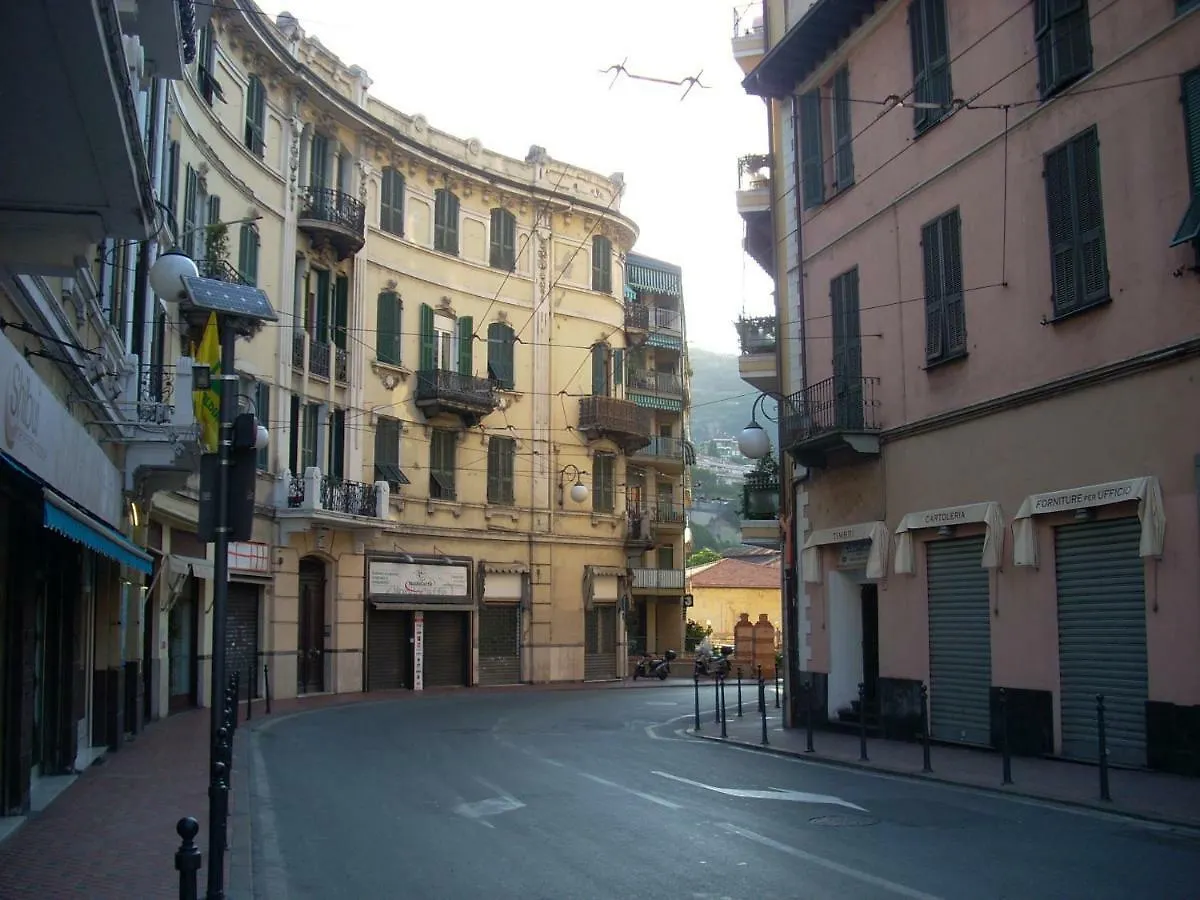 Appartamento Al Mare Di Ventimiglia 0*,  Italien